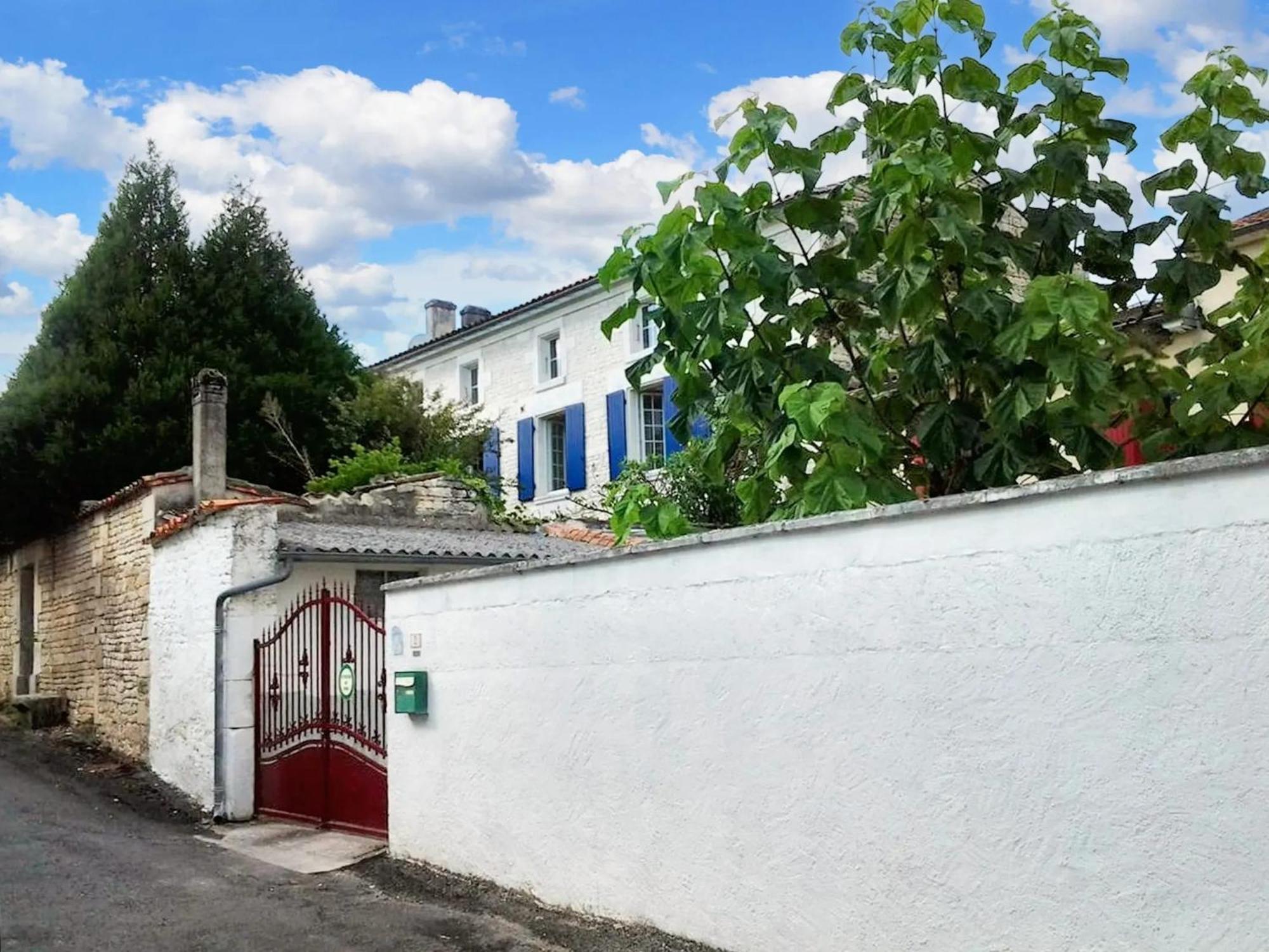 Maison Confortable Au Coeur De Fleurac Avec Grand Jardin Eksteriør billede